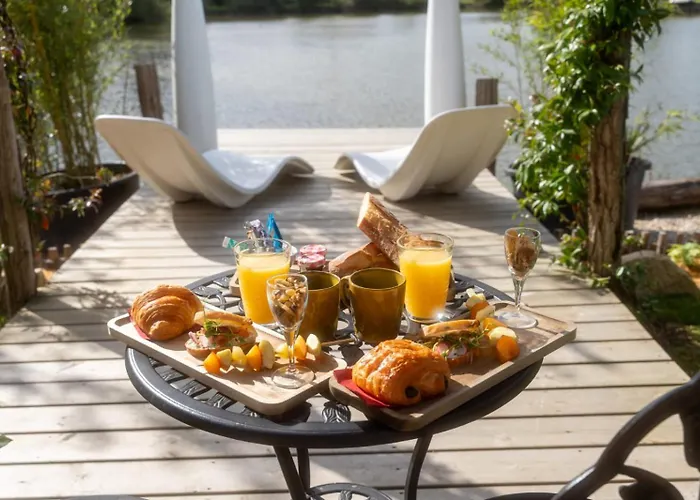 Cottage, & 54 * Prouilly